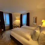 Carlton-Europe Vintage Adults Hotel