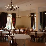 Carlton-Europe Vintage Adults Hotel